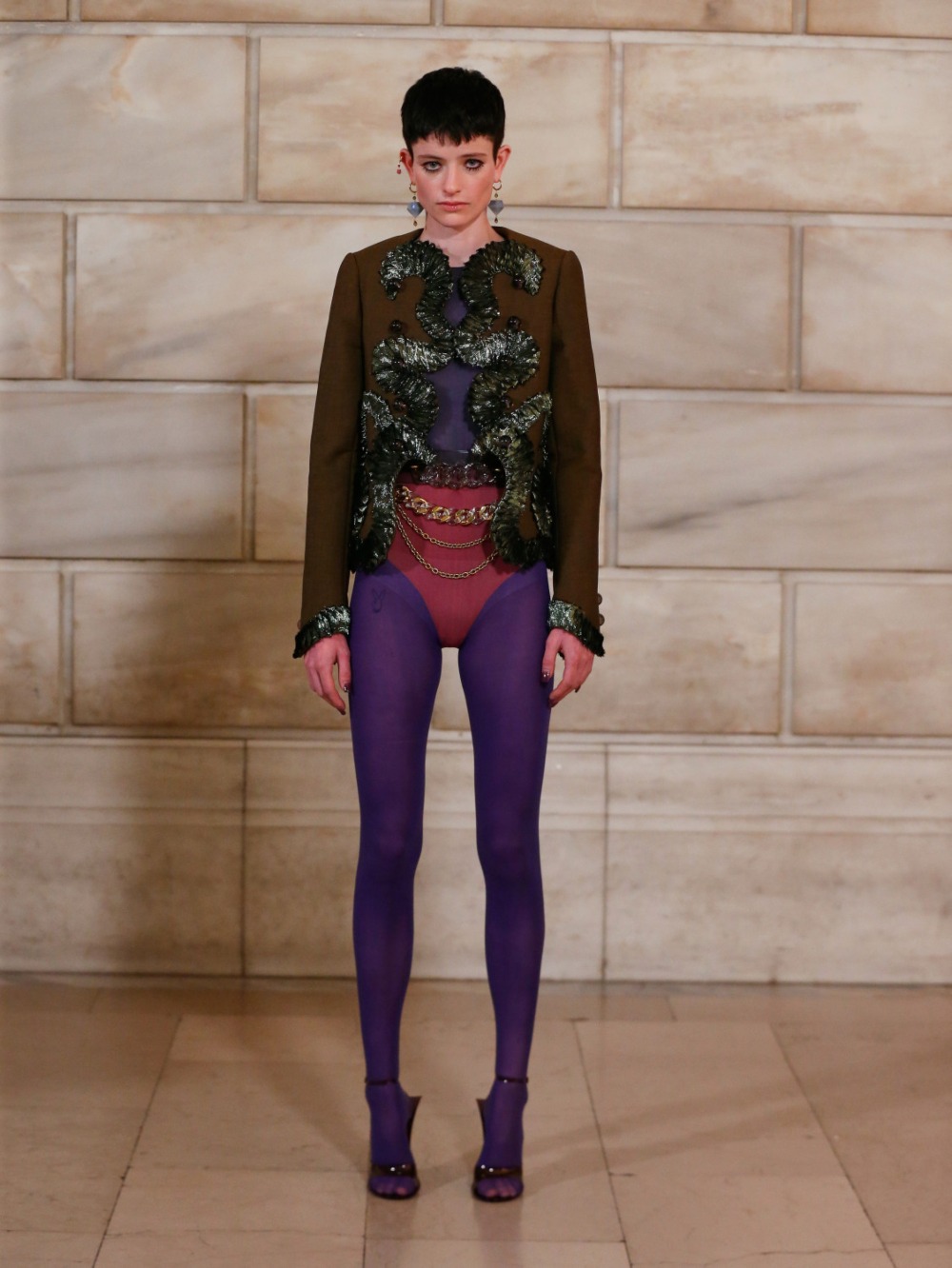 Marc Jacobs SS27: exuberancia y color desde su archivo