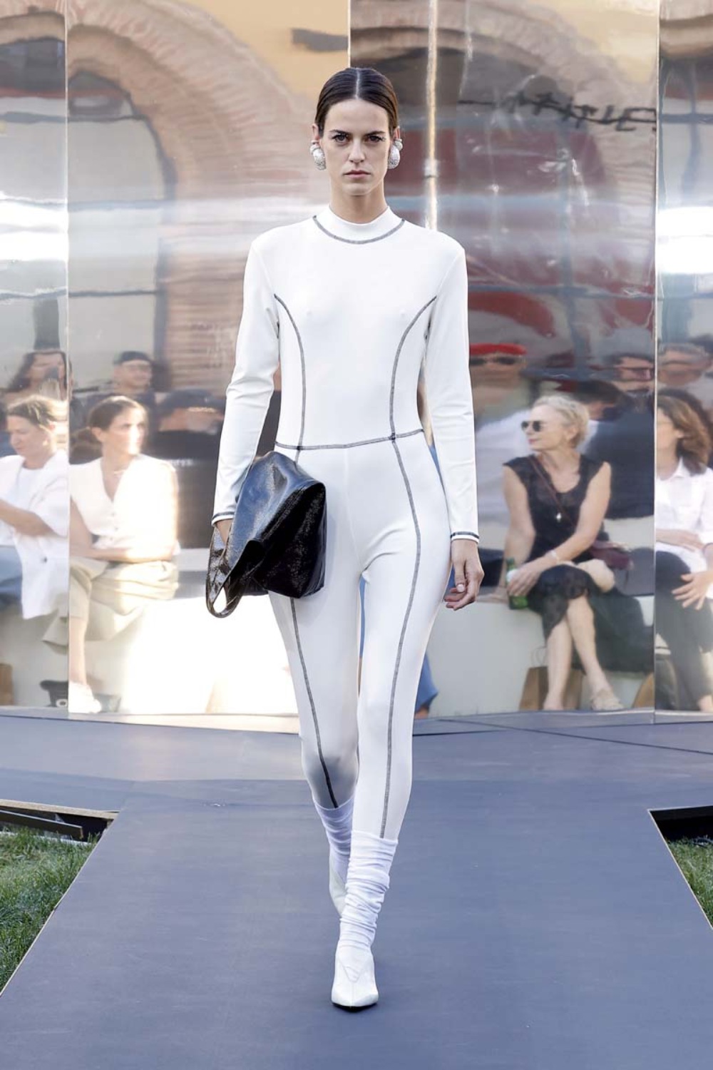 Acromatyx ubican la luz sin dejar el negro en MBFW Madrid