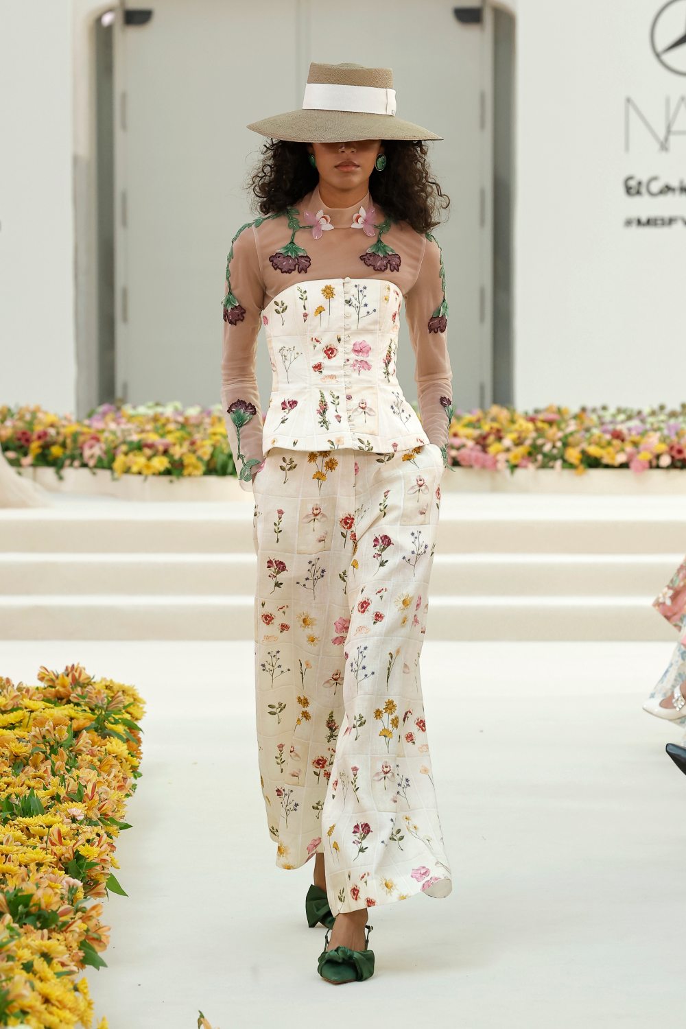 Agua by Agua Bendita debuta en MBFW Madrid con valor floral