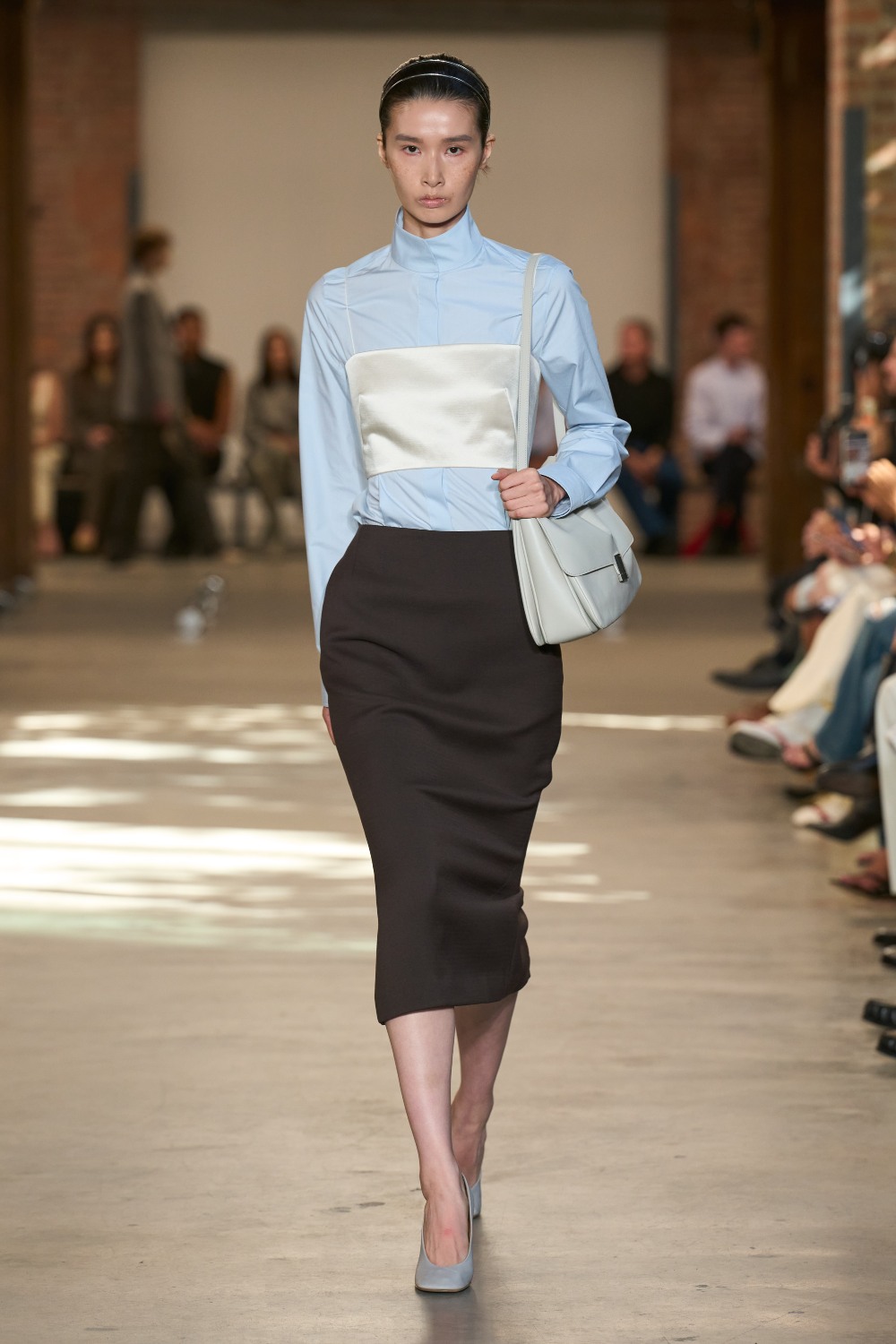 Calvin Klein Primavera 2027: desviste el minimalismo puro