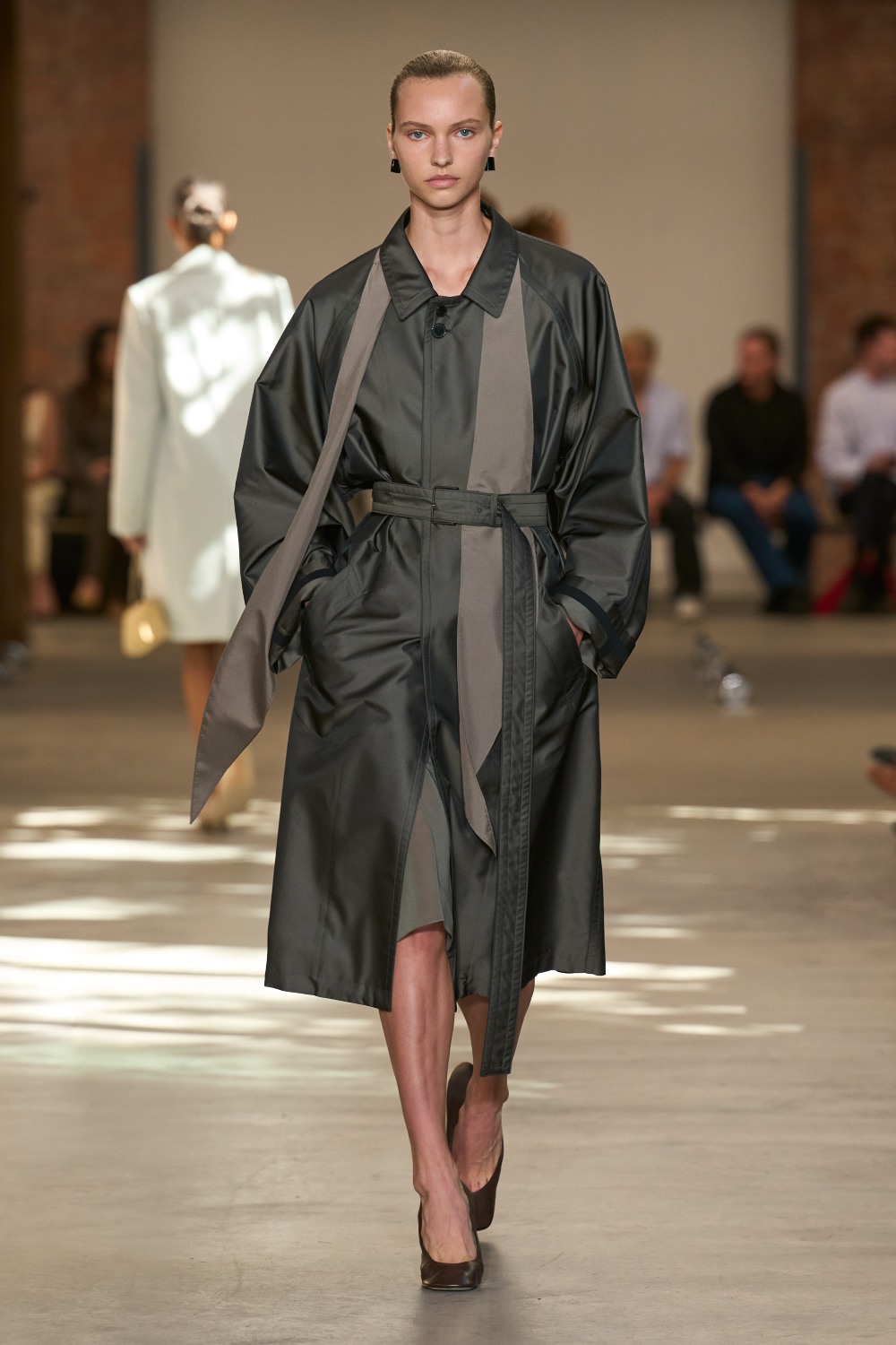 Calvin Klein Primavera 2027: desviste el minimalismo puro