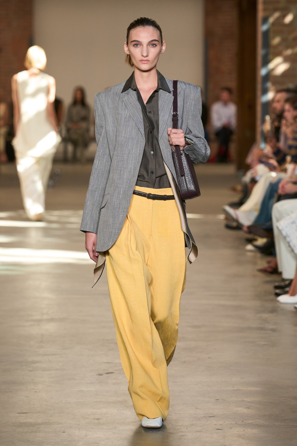 Calvin Klein Primavera 2027: desviste el minimalismo puro