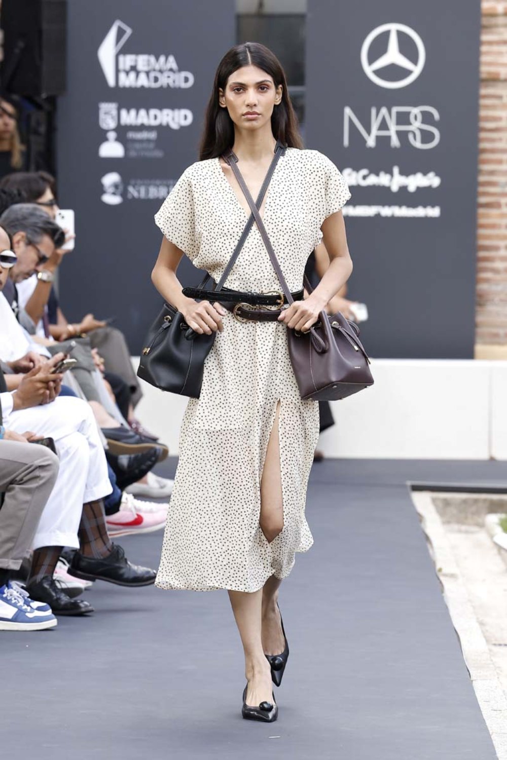 Moisés Nieto dibuja a su mujer andaluza en MBFW Madrid