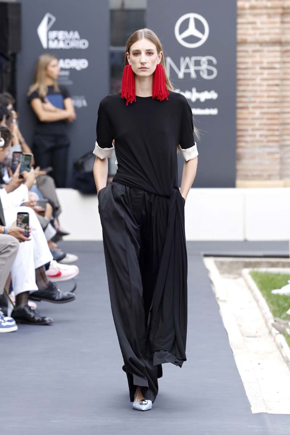 Moisés Nieto dibuja a su mujer andaluza en MBFW Madrid