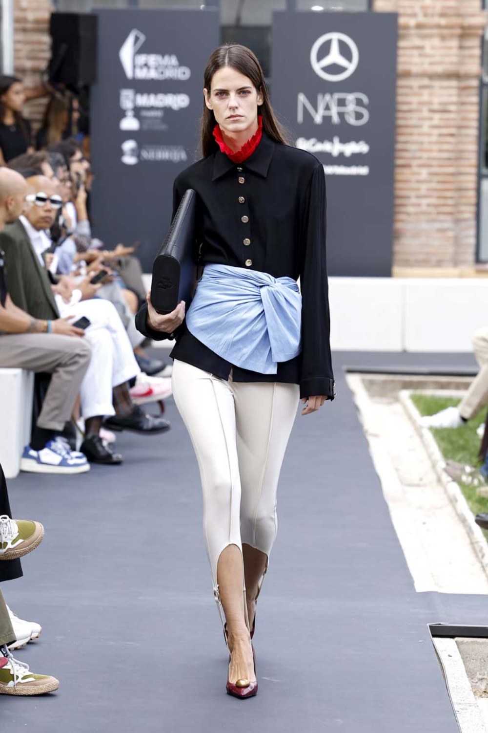 Moisés Nieto dibuja a su mujer andaluza en MBFW Madrid