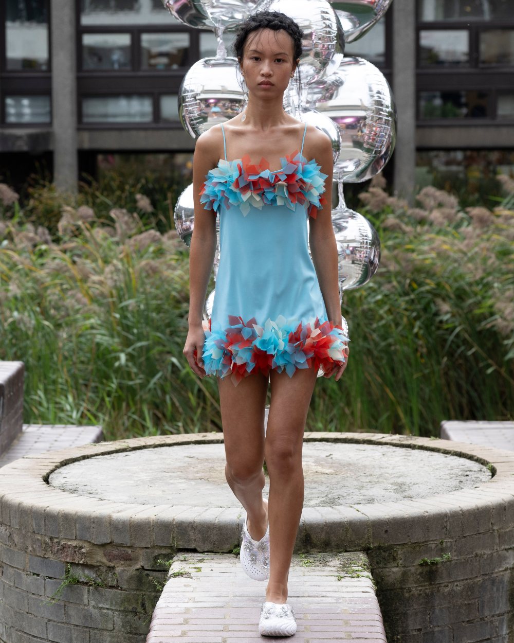 Susan Fang SS27: convierte la ilusión del amor en organza