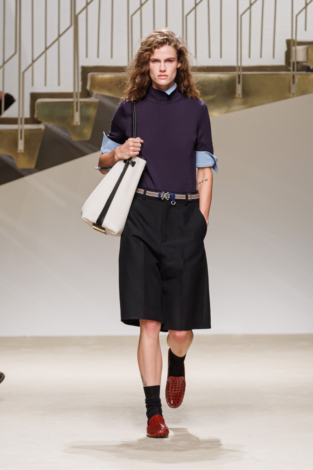 Tod’s SS27: cómo el cuero se aligera en el diseño femenino