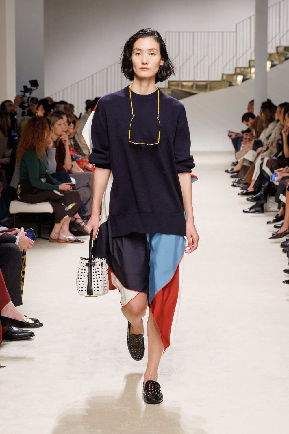 Tod’s SS27: cómo el cuero se aligera en el diseño femenino