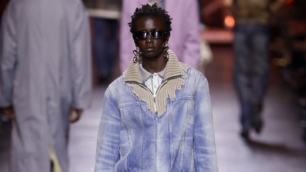 Glenn Martens se despide de Diesel con su colección SS27