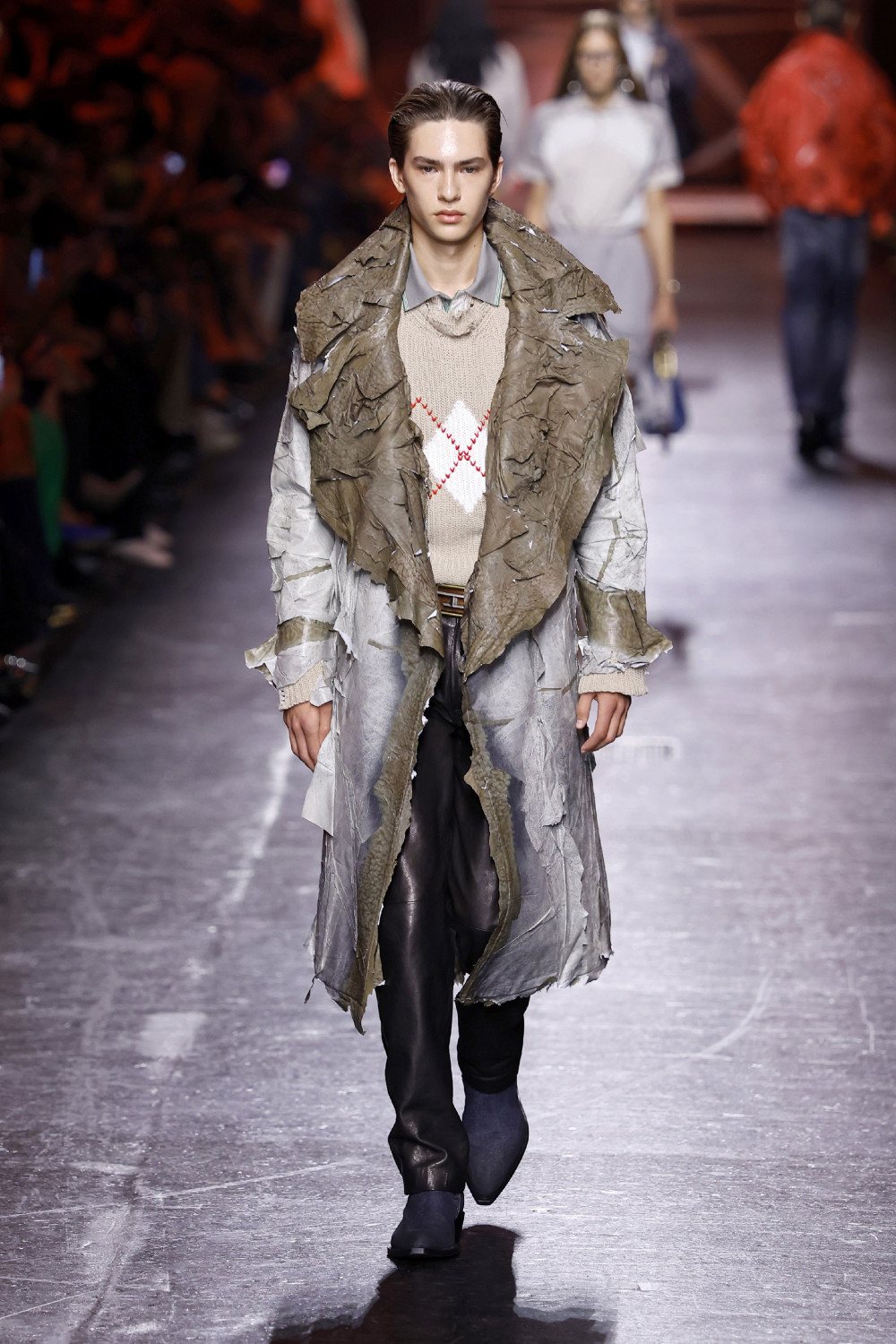 Glenn Martens se despide de Diesel con su colección SS27