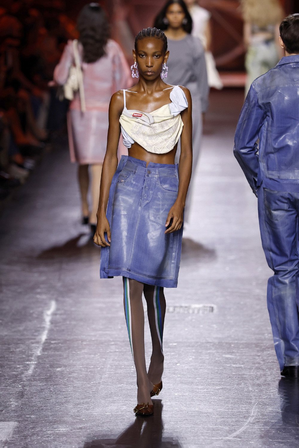 Glenn Martens se despide de Diesel con su colección SS27