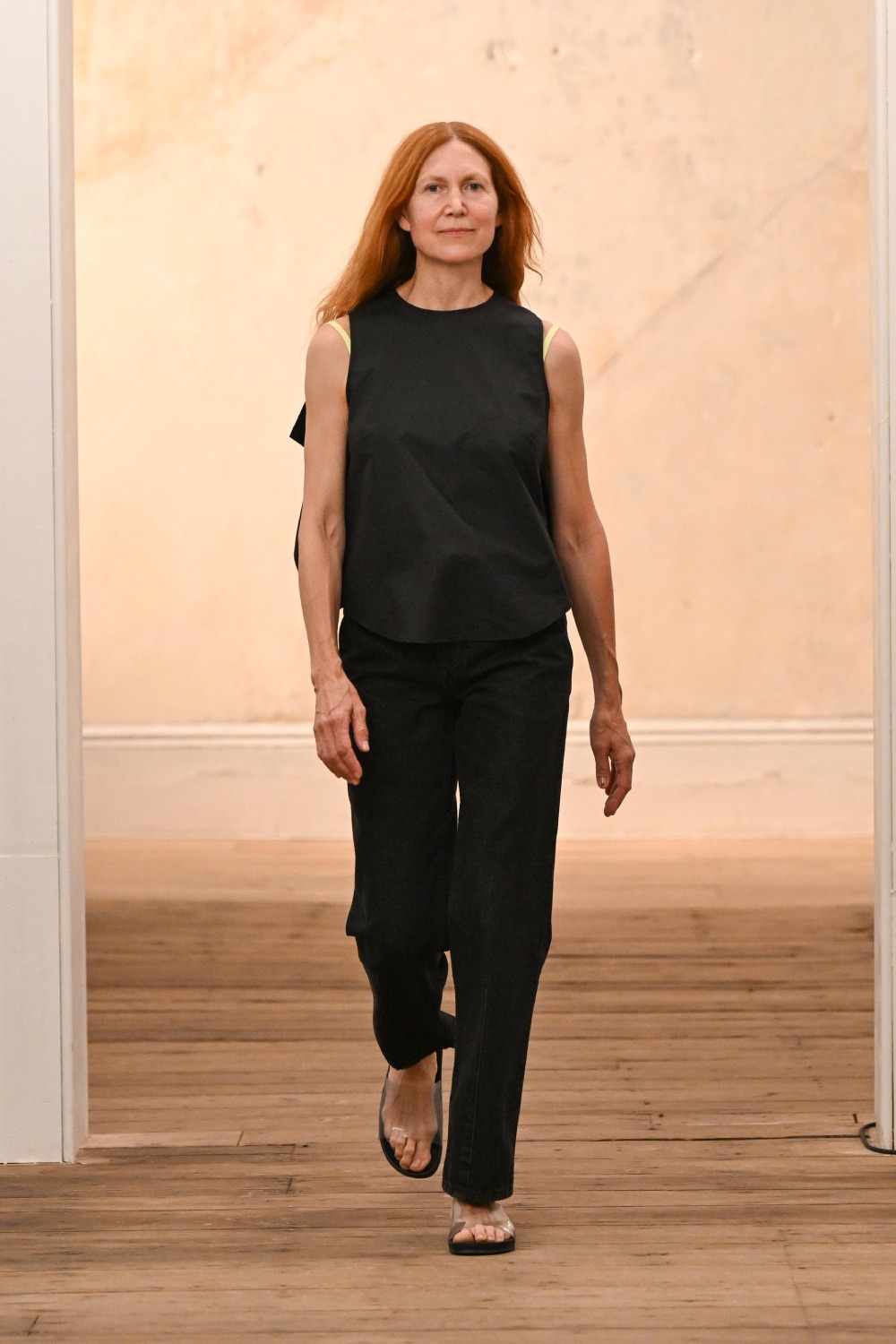 Eckhaus Latta aligera y sensualiza su minimalismo para SS27