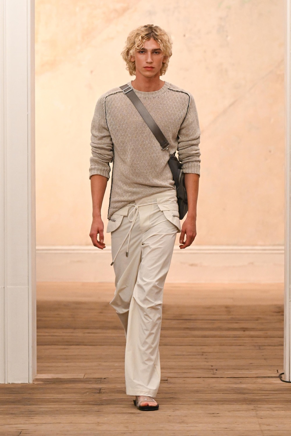 Eckhaus Latta aligera y sensualiza su minimalismo para SS27