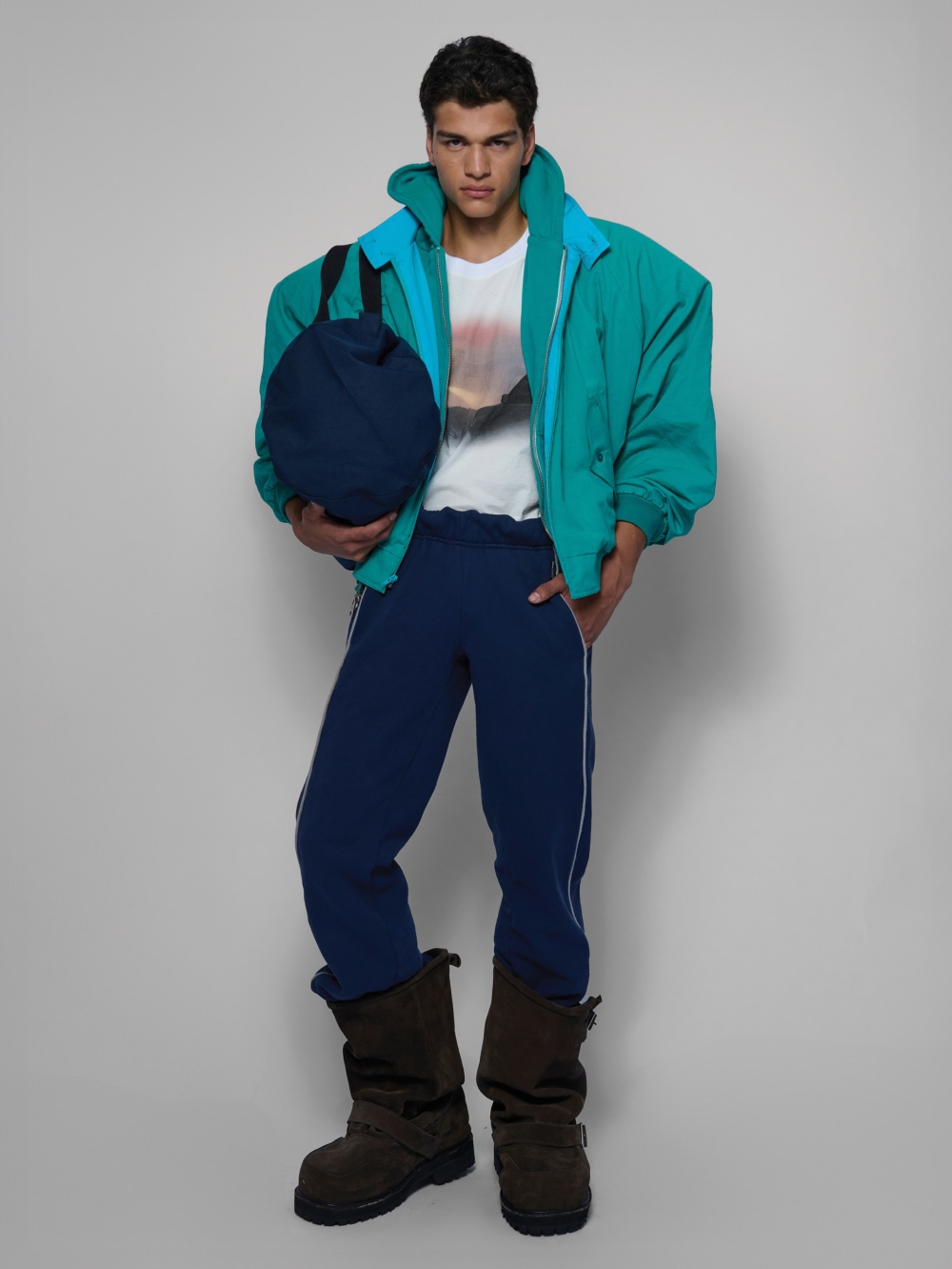 Greg Ross presenta su primera colección Primavera Verano