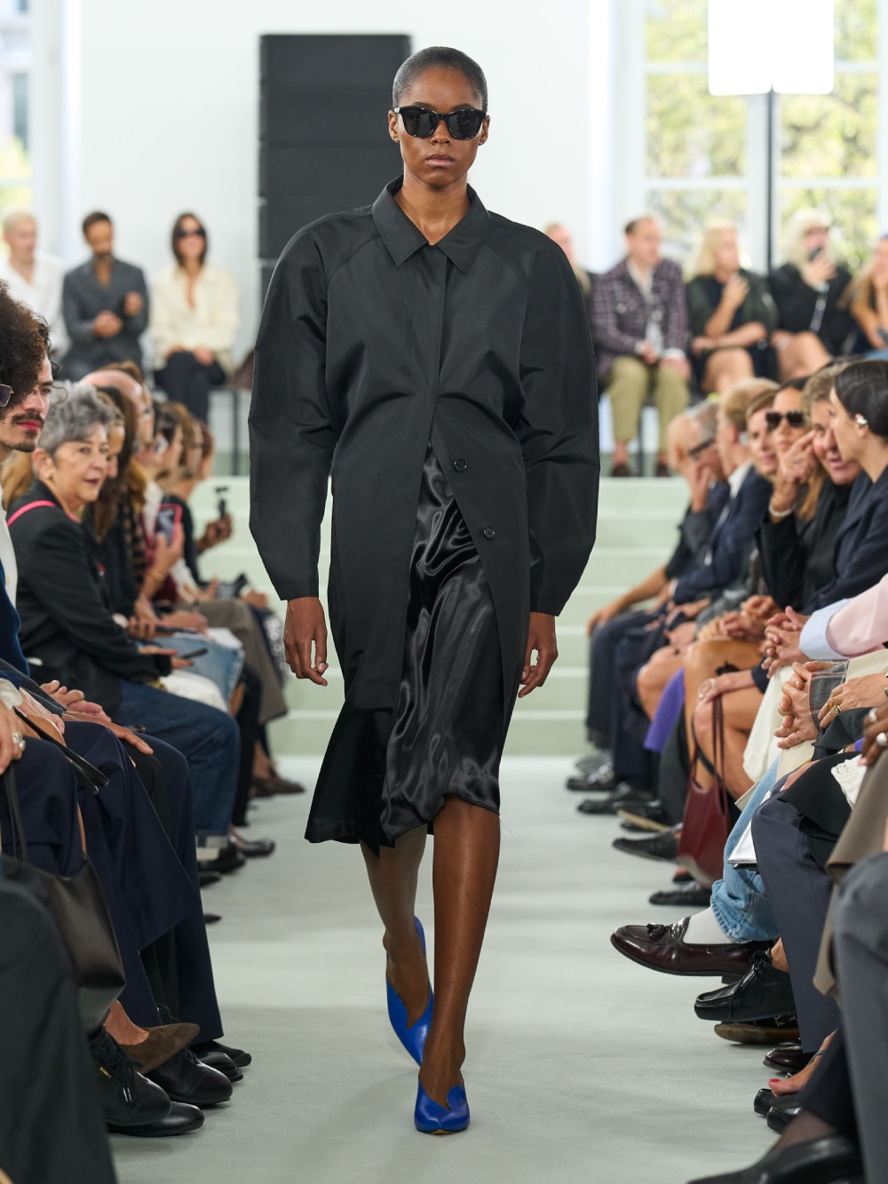 Jil Sander SS27 trae minimalismo desprolijo e imperfecto