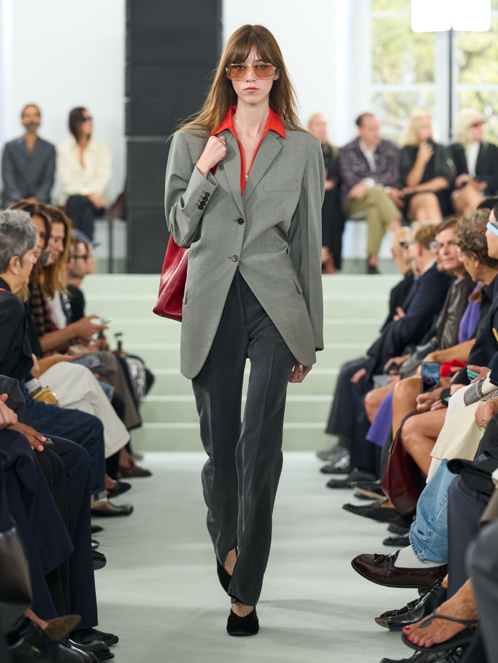 Jil Sander SS27 trae minimalismo desprolijo e imperfecto