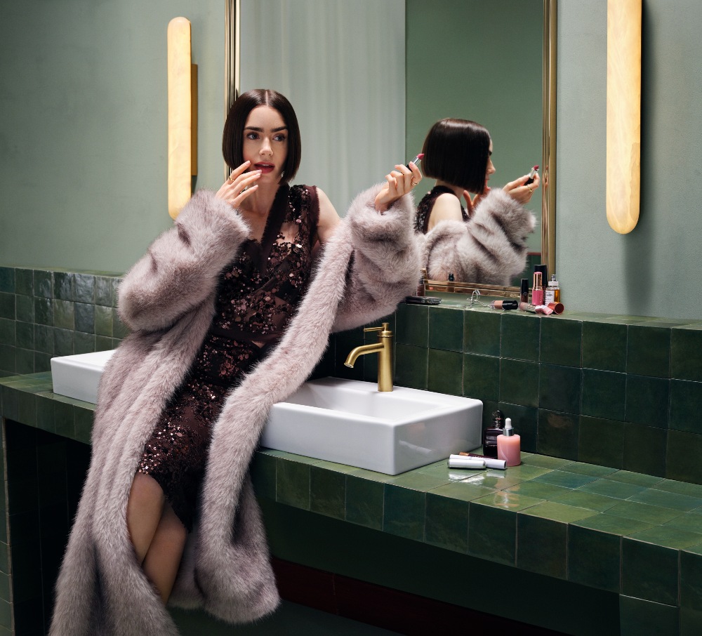 ¿Qué me pongo? Lily Collins vuelve a preguntar a Zalando