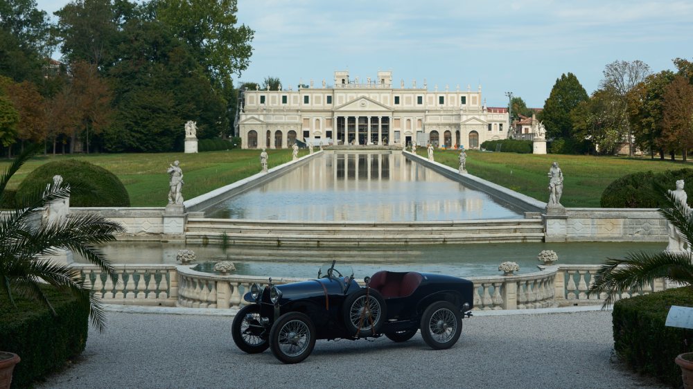 La carrera de coches clásicos de Louis Vuitton ya empezó