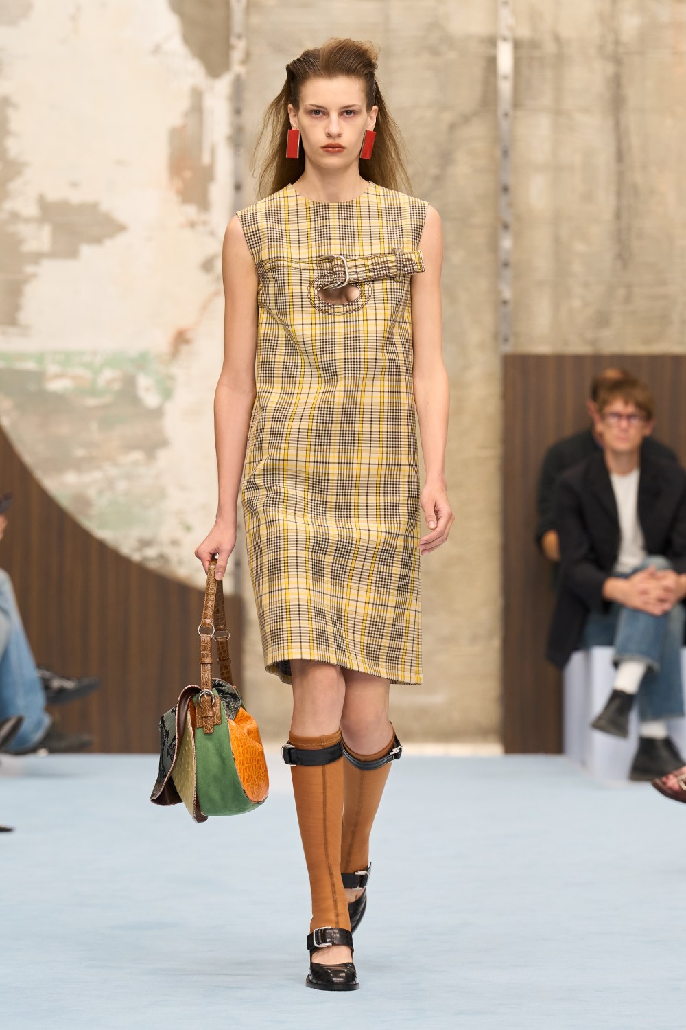Marni SS27 revela lo interno y juega con la idea de mostrar