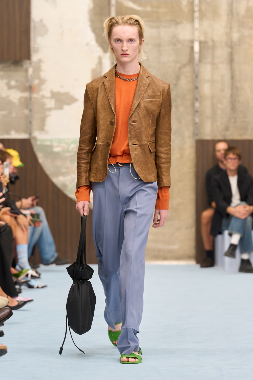 Marni SS27 revela lo interno y juega con la idea de mostrar