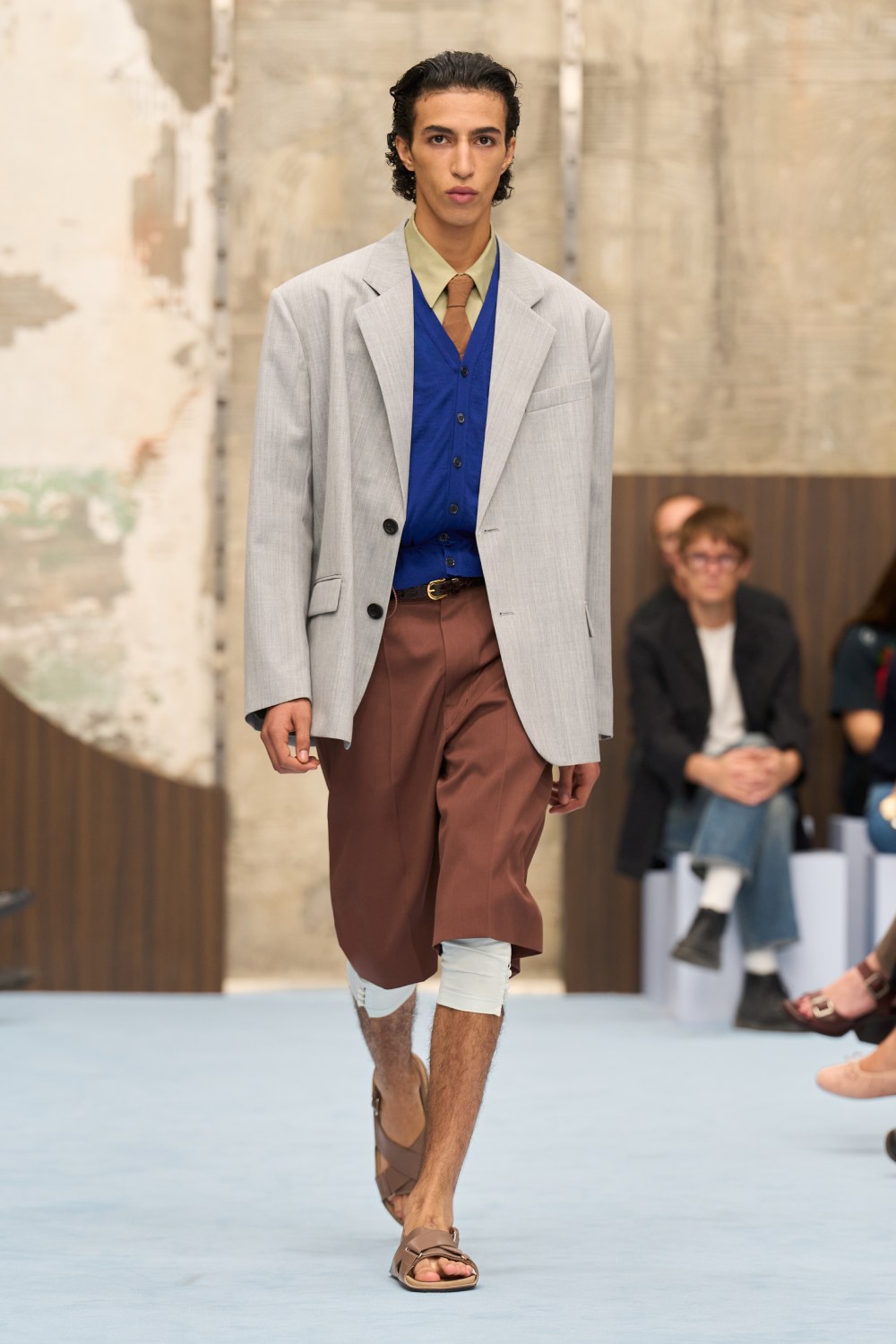 Marni SS27 revela lo interno y juega con la idea de mostrar