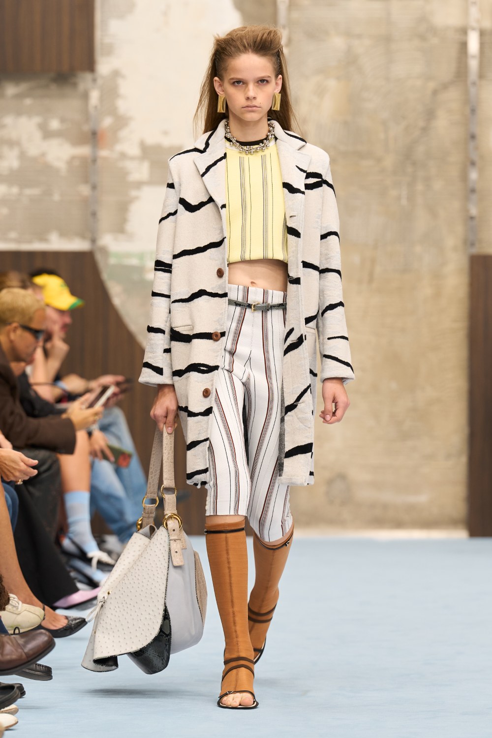 Marni SS27 revela lo interno y juega con la idea de mostrar