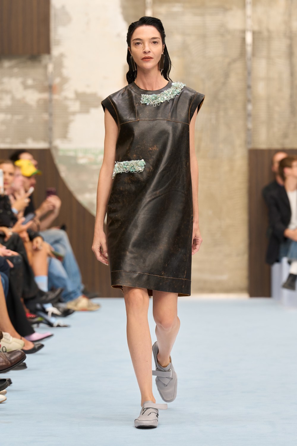 Marni SS27 revela lo interno y juega con la idea de mostrar