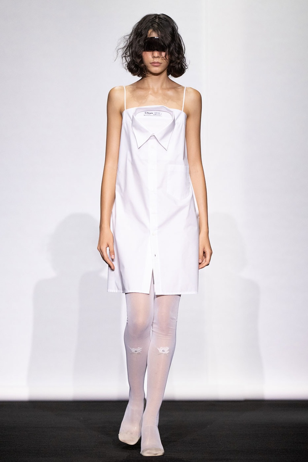 MM6 Maison Margiela hibrida el armario clásico para SS27