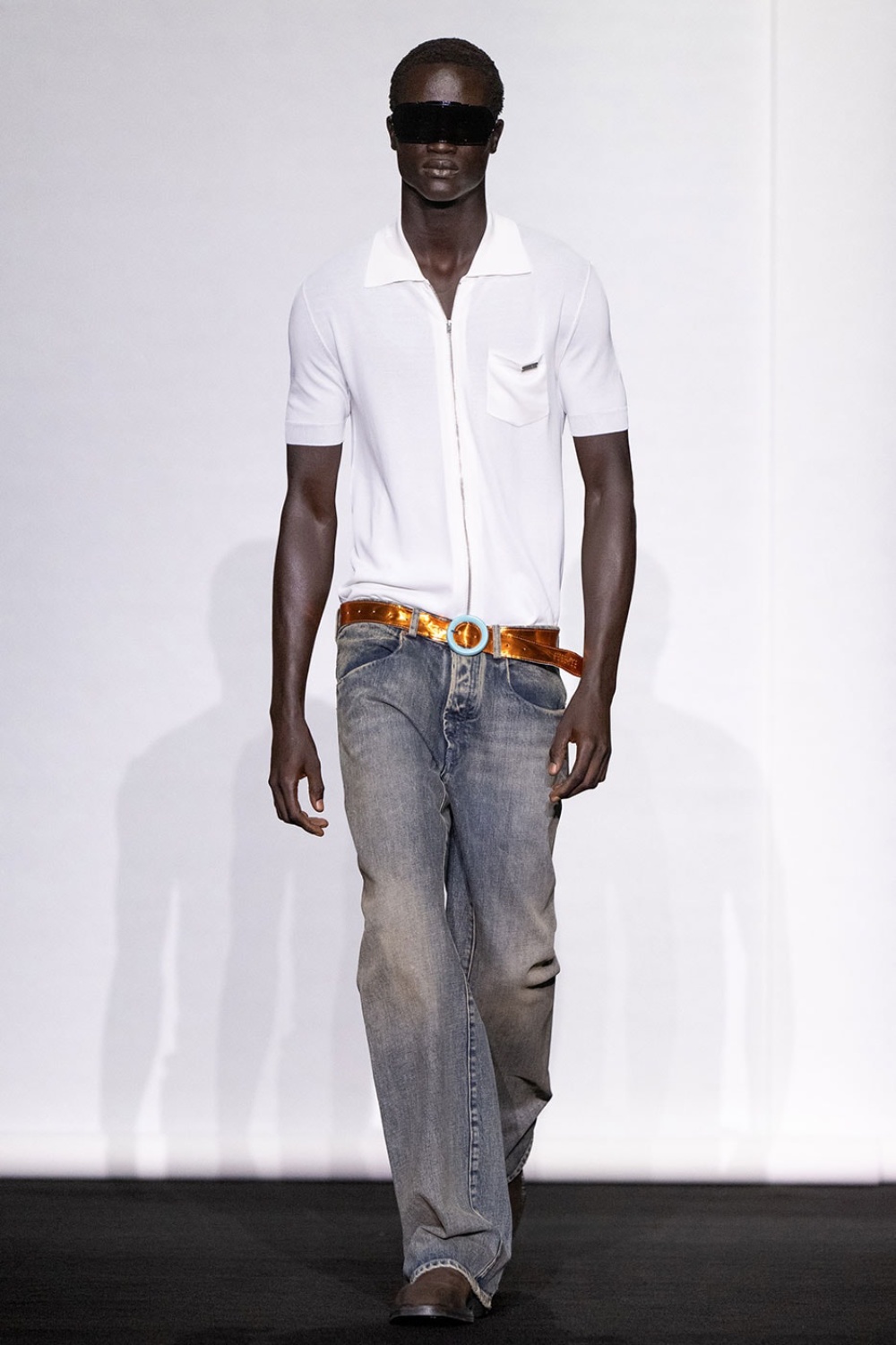 MM6 Maison Margiela hibrida el armario clásico para SS27