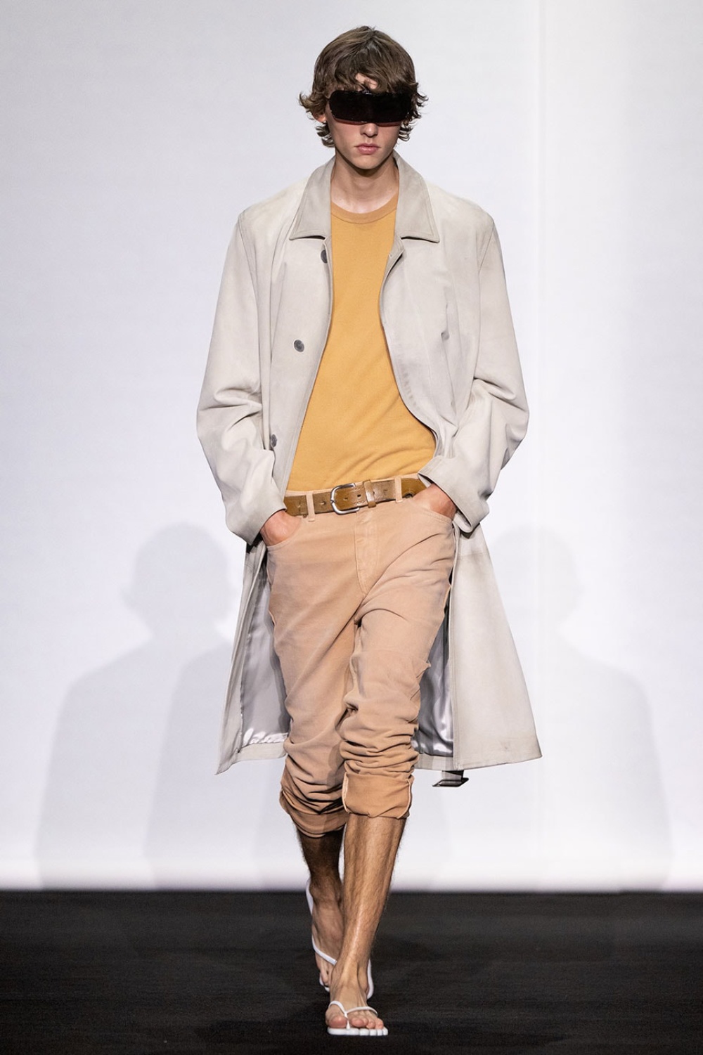 MM6 Maison Margiela hibrida el armario clásico para SS27