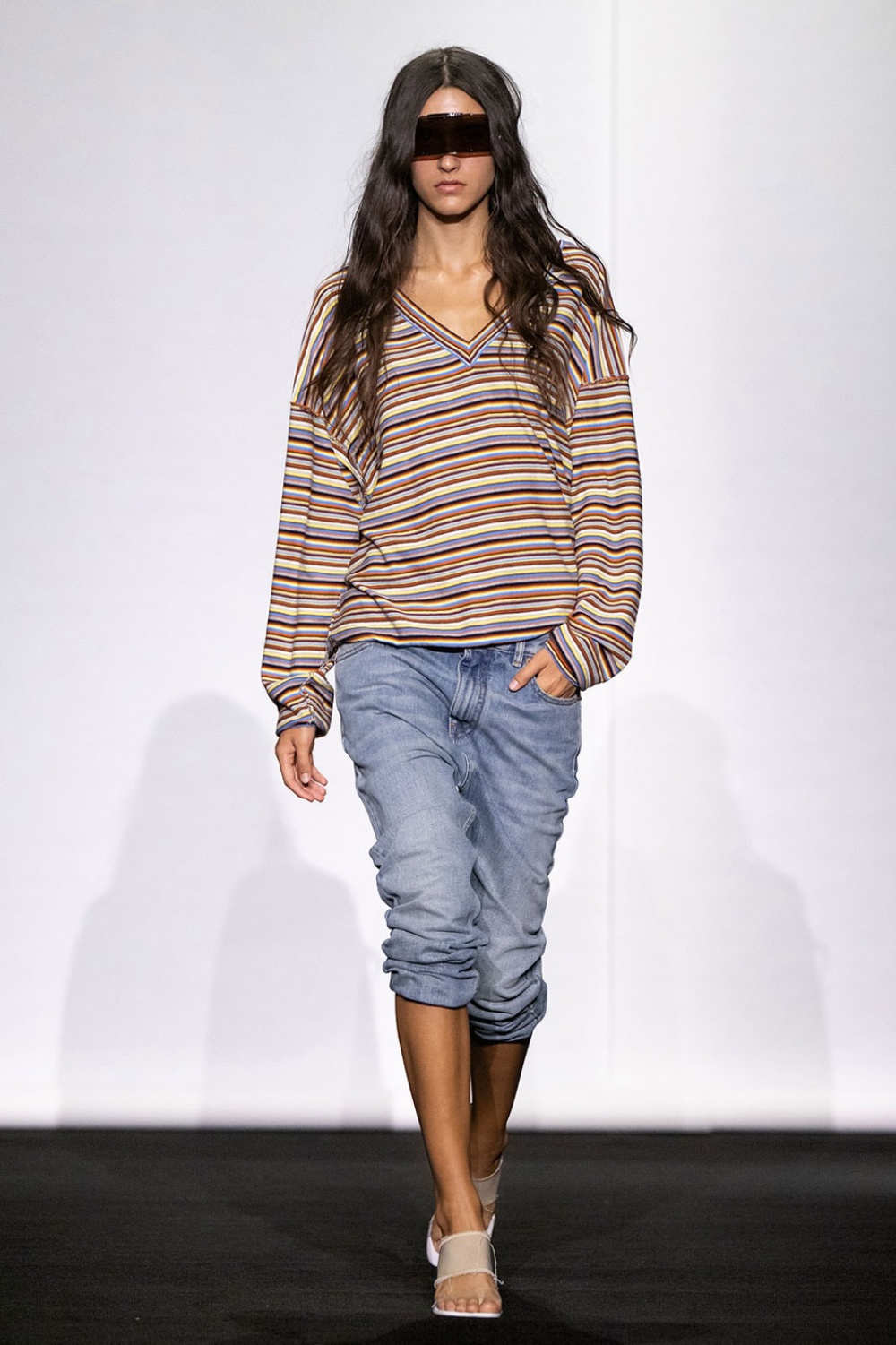 MM6 Maison Margiela hibrida el armario clásico para SS27