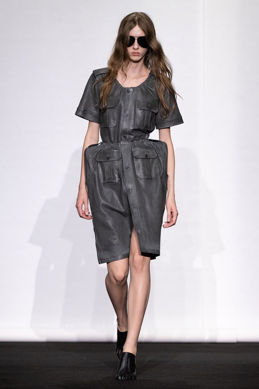 MM6 Maison Margiela hibrida el armario clásico para SS27