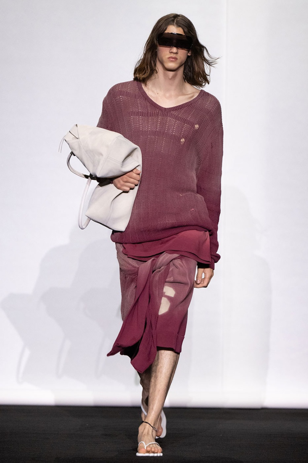 MM6 Maison Margiela hibrida el armario clásico para SS27