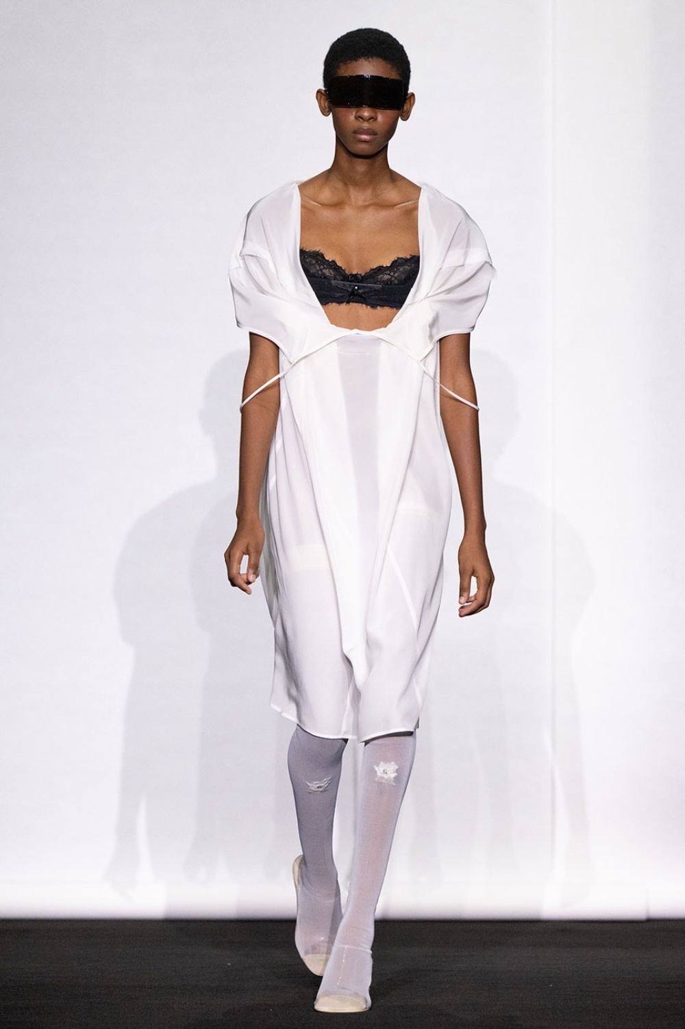 MM6 Maison Margiela hibrida el armario clásico para SS27