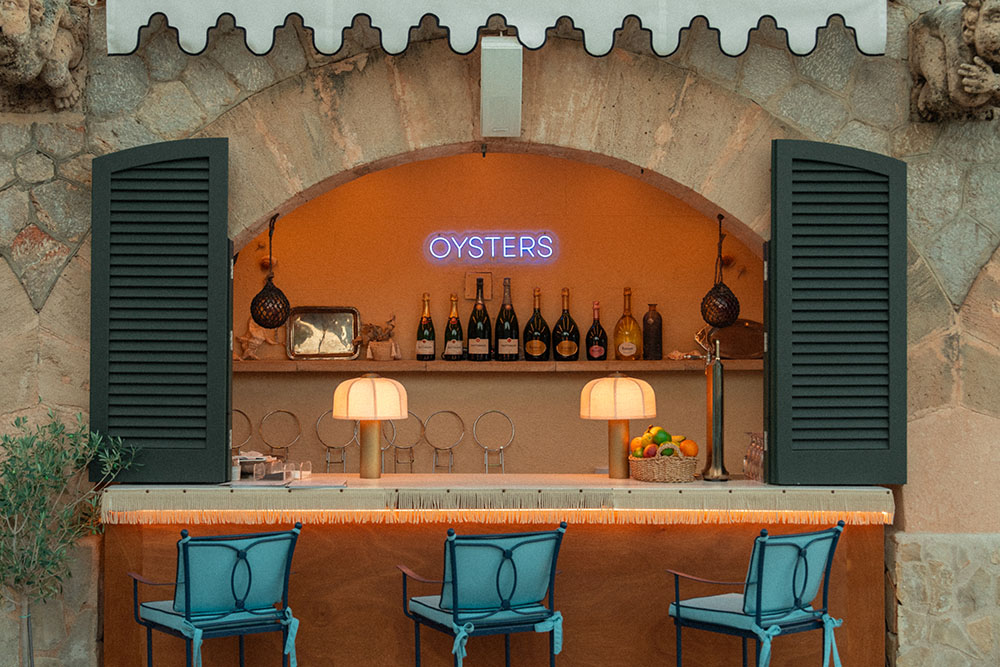 Oyster Bar frente al Mediterráneo en Hospes Maricel & Spa