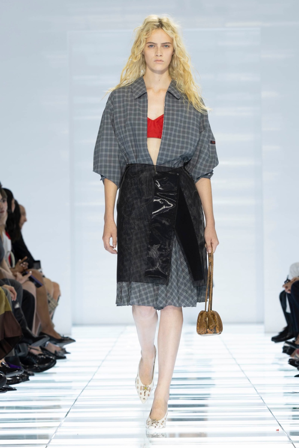 La nueva colección de Prada es un estudio de la falda
