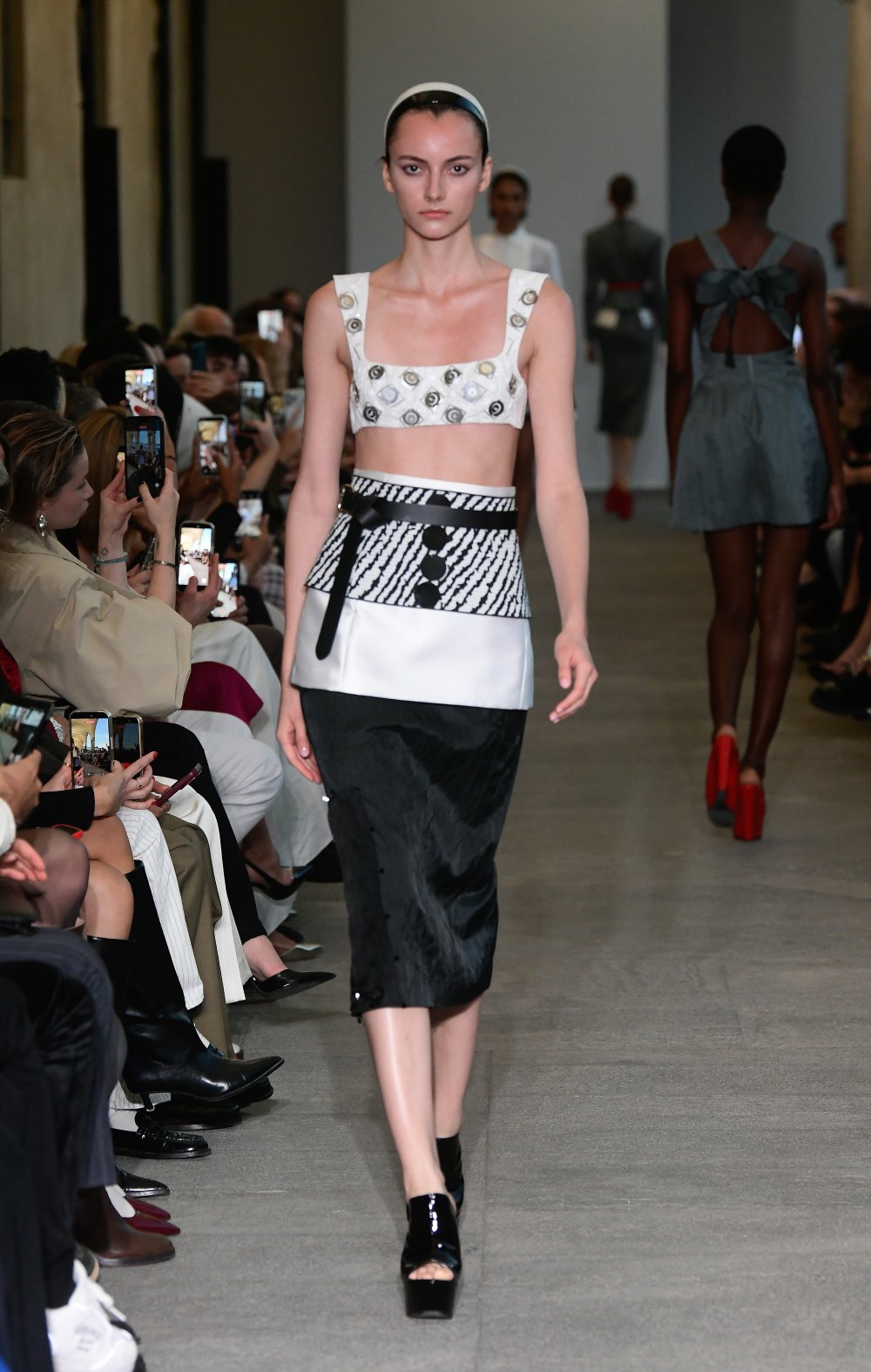 Aquilano Rimondi SS27: la geometría como lenguaje estético