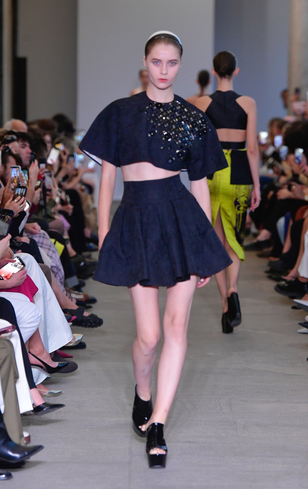 Aquilano Rimondi SS27: la geometría como lenguaje estético