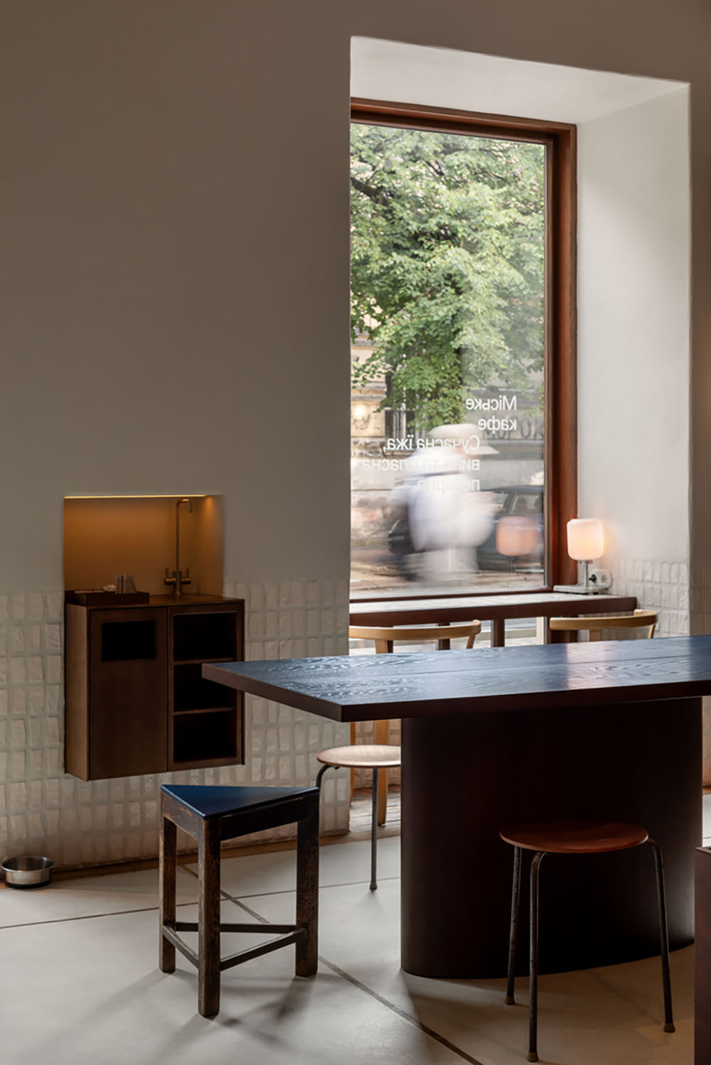 Un café ideado al detalle por Roman Shpelyk y Andriy Lutsa