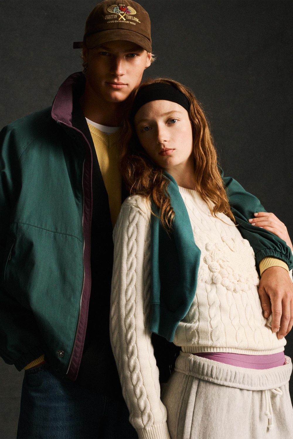 Zara convierte la nostalgia de Fruit of the Loom en moda