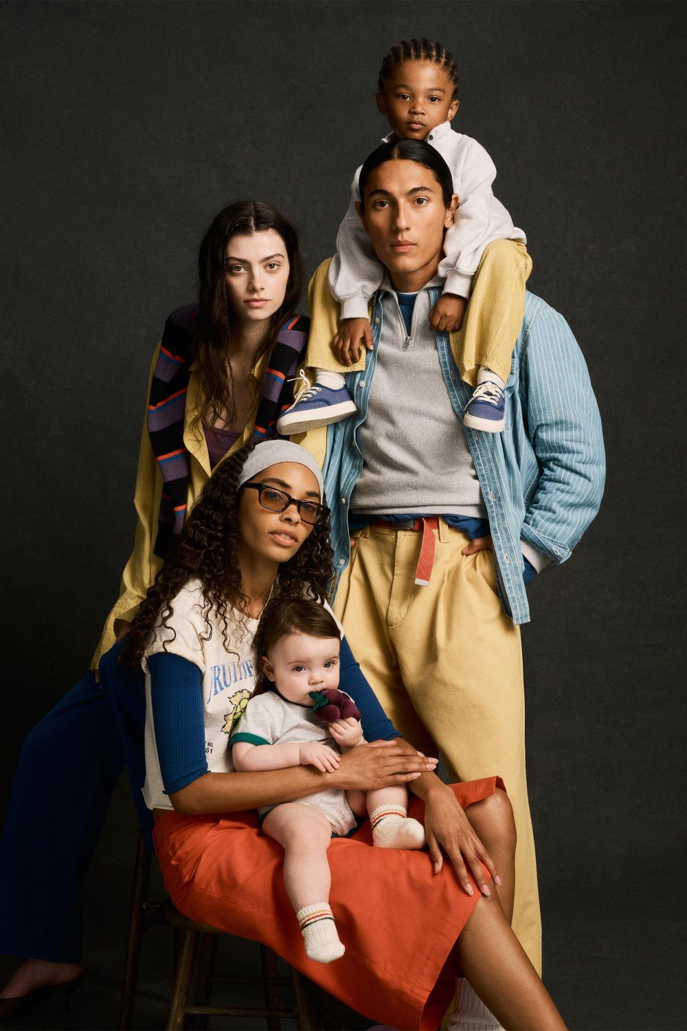 Zara convierte la nostalgia de Fruit of the Loom en moda
