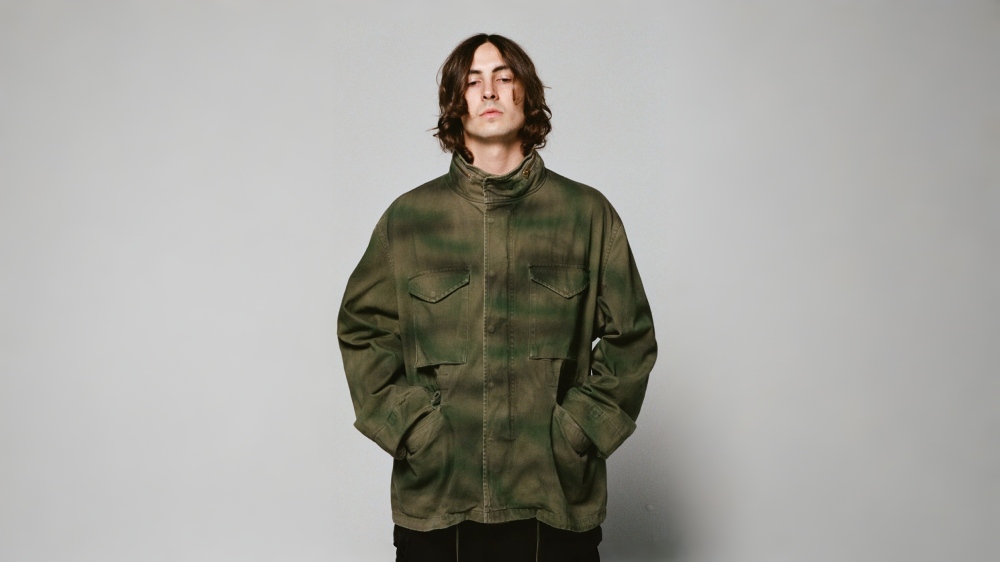 A. Presse inyecta su minimalismo al streetwear de Supreme