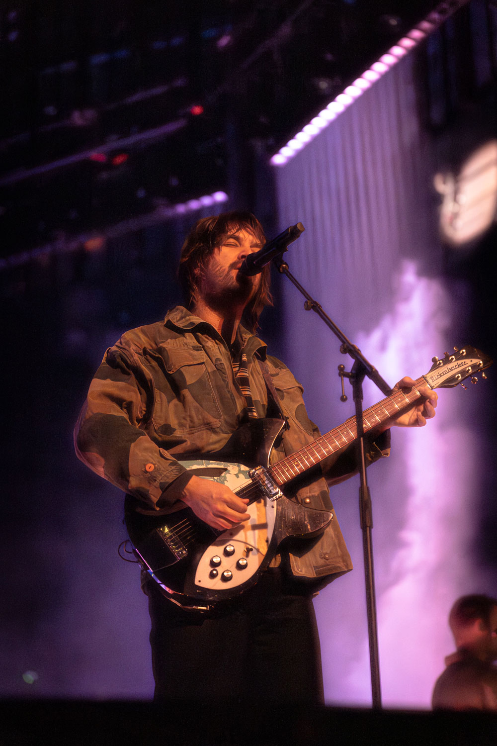 Tame Impala deslumbra en Seattle con Dominic Fike