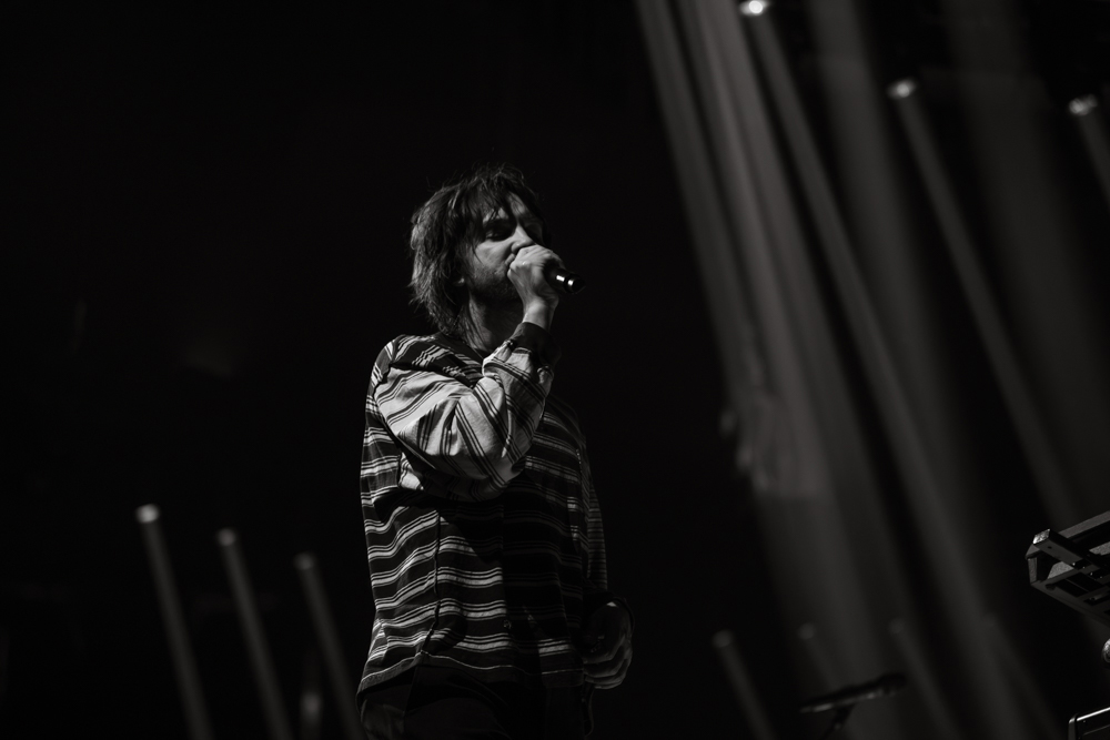 Tame Impala deslumbra en Seattle con Dominic Fike