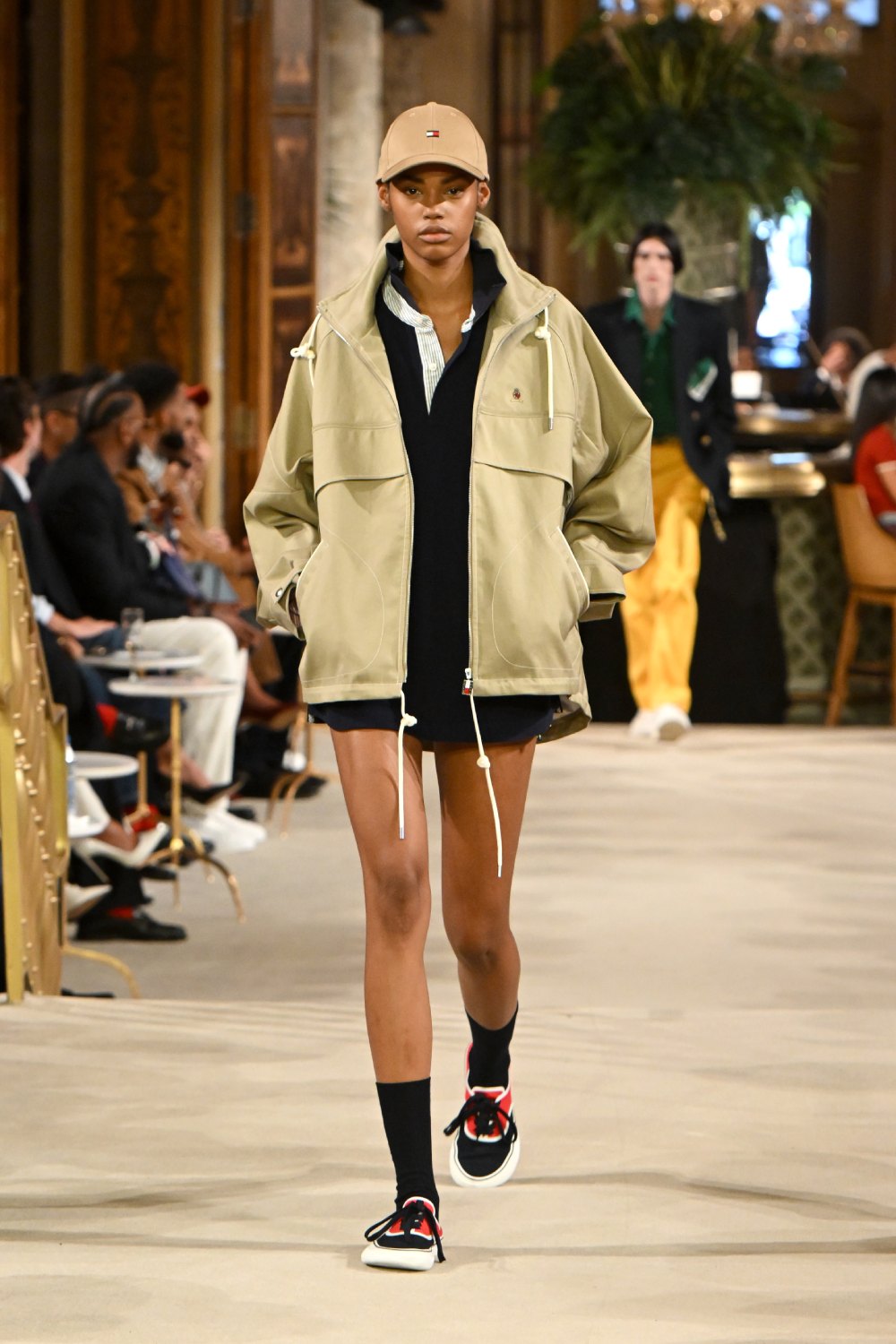 Tommy asienta las bases del futuro de lo preppy con SS27