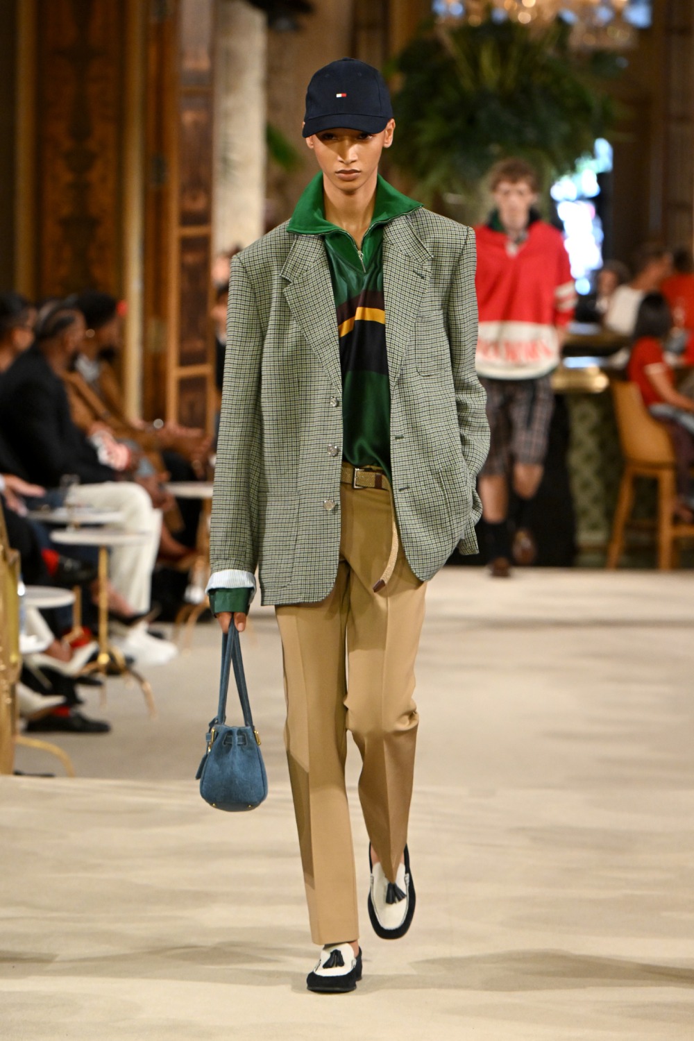 Tommy asienta las bases del futuro de lo preppy con SS27