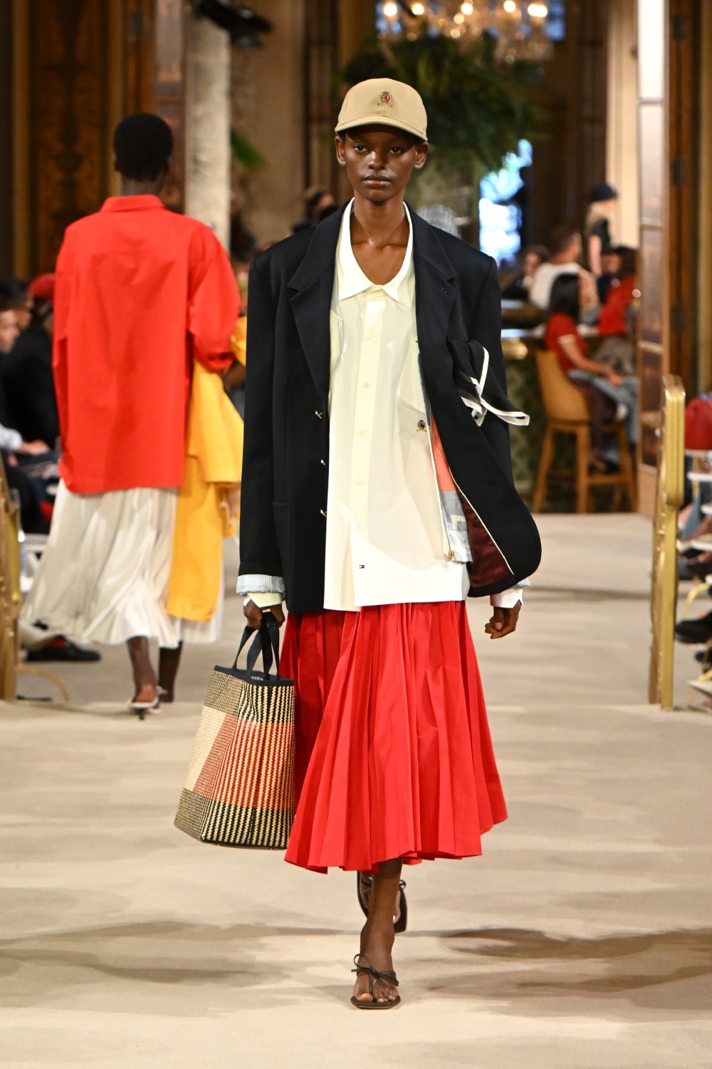 Tommy asienta las bases del futuro de lo preppy con SS27