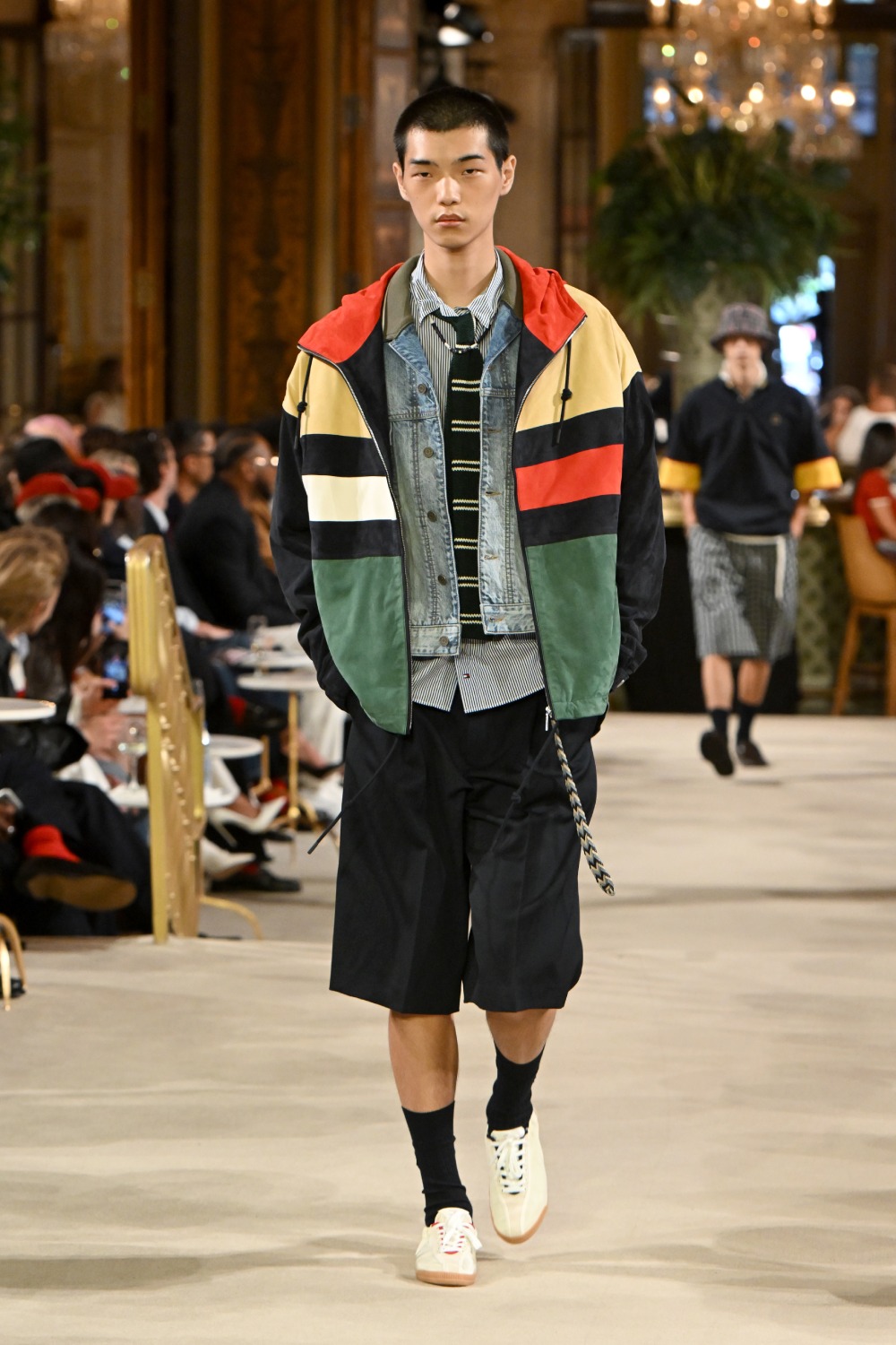 Tommy asienta las bases del futuro de lo preppy con SS27
