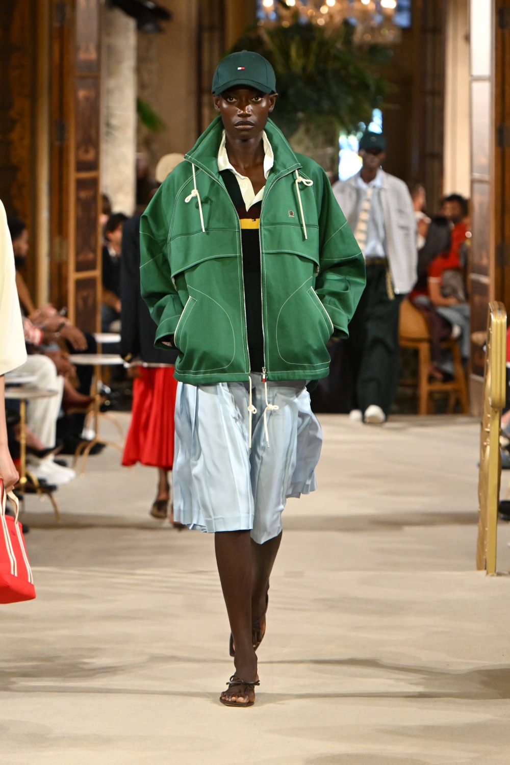 Tommy asienta las bases del futuro de lo preppy con SS27