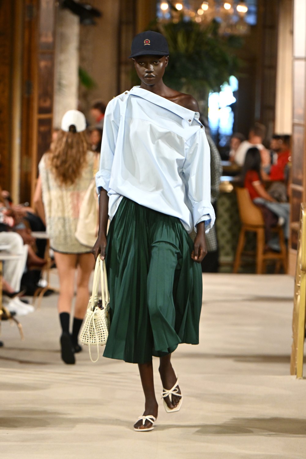 Tommy asienta las bases del futuro de lo preppy con SS27